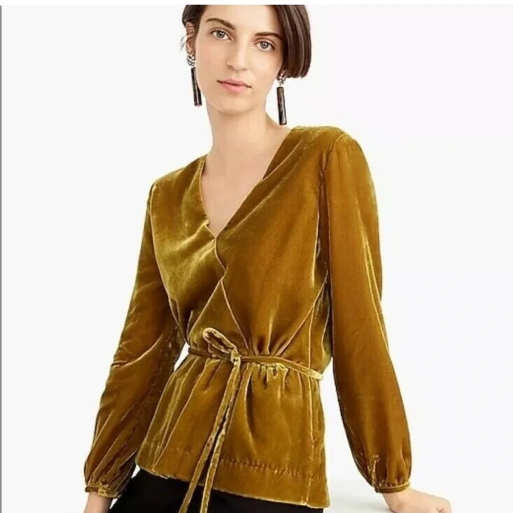 J.Crew Faux-Wrap Top In Drapey Velvet Vintage Gold Size 8 *RUNS SMALL NWT - Picture 1 of 9